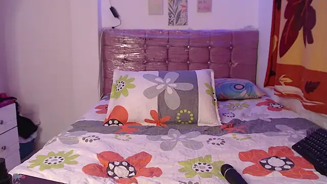 AishaOwens online show from 03.08.26