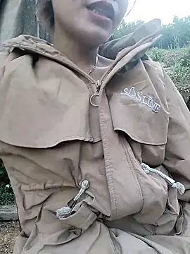 Snapshot of gugu0022 chatting on 11.30.25 gugu0022 online show from 11.30.25