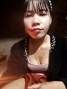 Snapshot of gugu0022 chatting on 12.02.25 gugu0022 online show from 12.02.25