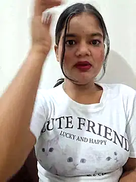 Snapshot of DIMPLE-GIRL88 chatting on 11.29.25 DIMPLE-GIRL88 online show from 11.29.25