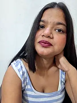 Snapshot of DIMPLE-GIRL88 chatting on 12.04.25 DIMPLE-GIRL88 online show from 12.04.25