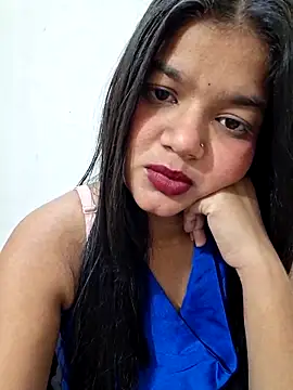 Snapshot of DIMPLE-GIRL88 chatting on 12.19.25 DIMPLE-GIRL88 online show from 12.19.25