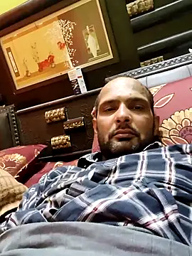 CreamyLetter4 online show from 12.16.25