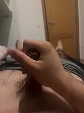 Snapshot of Yannick04 chatting on 11.13.25 Yannick04 online show from 11.13.25