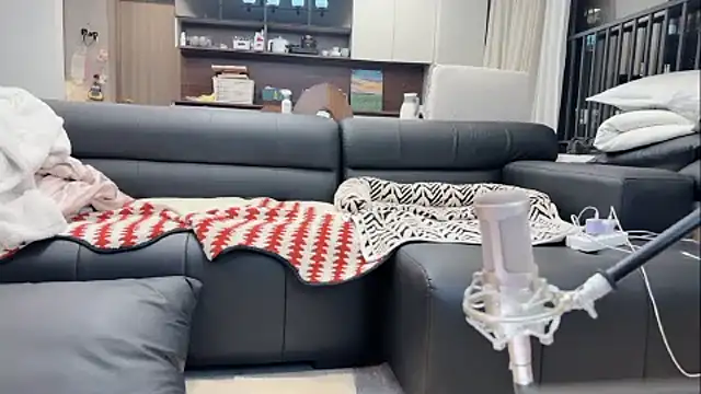 Snapshot of Butterbear chatting on 01.08.26 Butterbear online show from 01.08.26