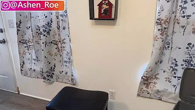 AshenRoe online show from 05.03.26