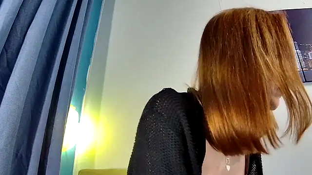 Leila cam18 online show from 06.12.26