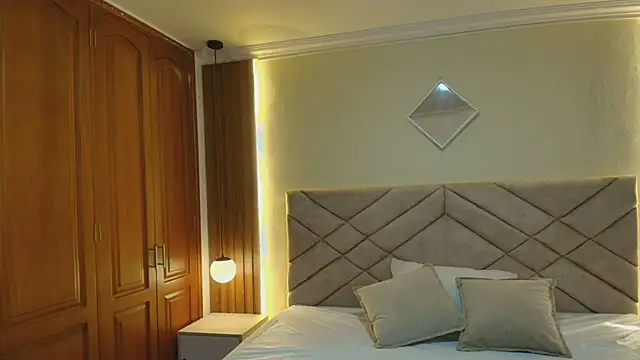 Laracooper  online show from 02.05.26