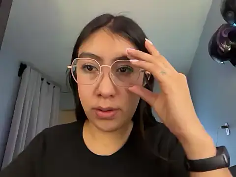 Snapshot of BabiSander11 chatting on 11.25.25 BabiSander11 online show from 11.25.25