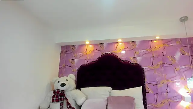 Snapshot of anna_jules chatting on 06.02.26 anna jules online show from 06.02.26