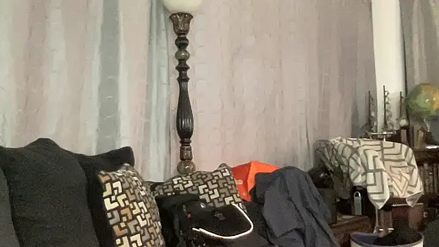 Snapshot of 8N0Make8Laik chatting on 11.18.25 8N0Make8Laik online show from 11.18.25