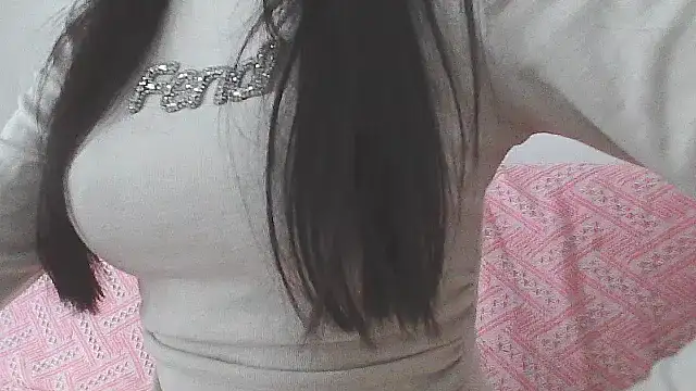 Snapshot of chakichan- chatting on 11.14.25 chakichan- online show from 11.14.25