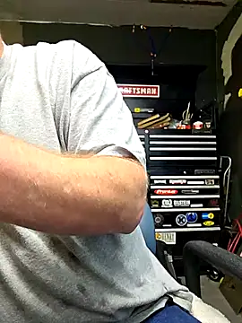 Snapshot of Txweld69 chatting on 11.27.25 Txweld69 online show from 11.27.25