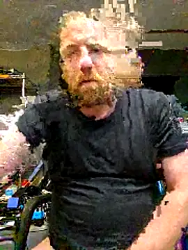 Snapshot of Txweld69 chatting on 12.04.25 Txweld69 online show from 12.04.25