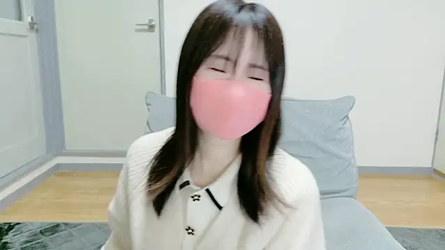 akane room online show from 12.18.25