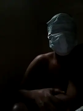 Snapshot of sweetnezz chatting on 11.13.25 sweetnezz online show from 11.13.25