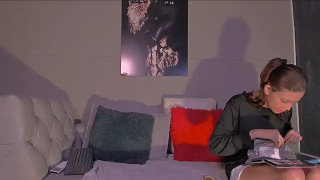 nicolvibes 212 online show from 06.21.26