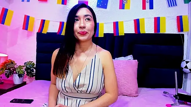 VictoriaRouge  online show from 07.08.26