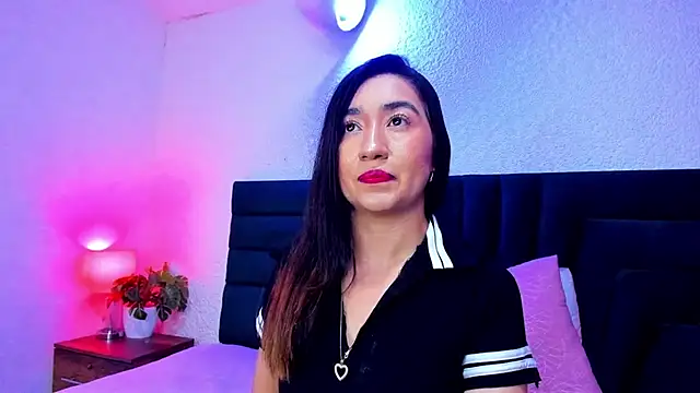 VictoriaRouge  online show from 08.08.26