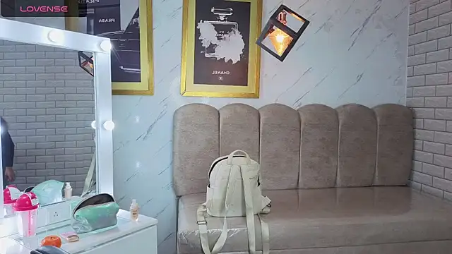 Evy Luxx v online show from 02.27.26