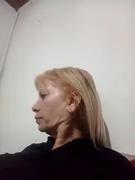 SexyMilf1211 online show from 05.06.26