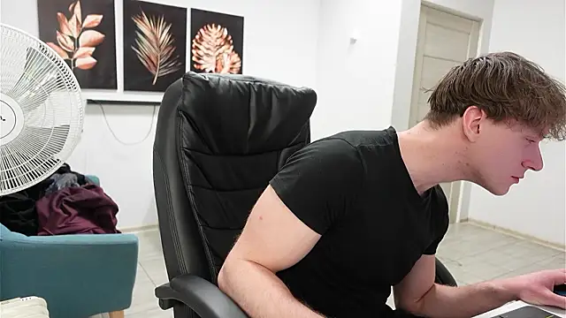 Snapshot of Charles_Dreams chatting on 02.03.26 Charles Dreams online show from 02.03.26