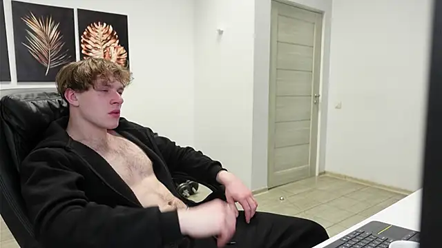 Snapshot of Charles_Dreams chatting on 02.14.26 Charles Dreams online show from 02.14.26