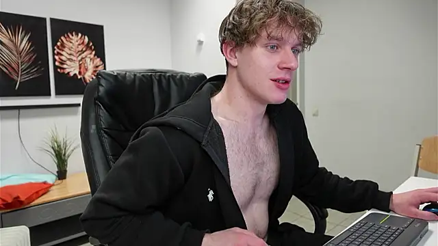 Snapshot of Charles_Dreams chatting on 02.21.26 Charles Dreams online show from 02.21.26