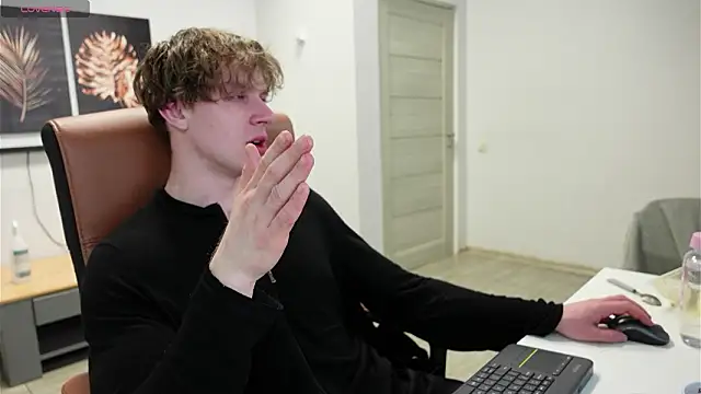 Snapshot of Charles_Dreams chatting on 03.16.26 Charles Dreams online show from 03.16.26