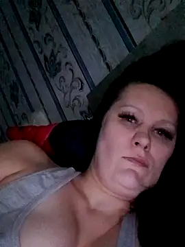 Snapshot of RomiTreats chatting on 11.15.25 RomiTreats online show from 11.15.25