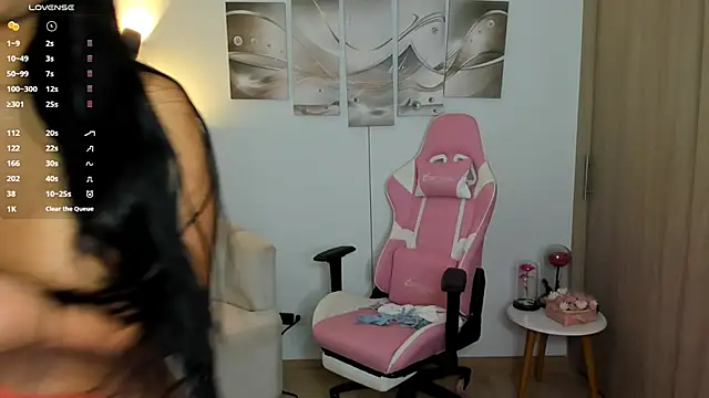 Snapshot of haileyflorez_ chatting on 06.11.26 haileyflorez online show from 06.11.26