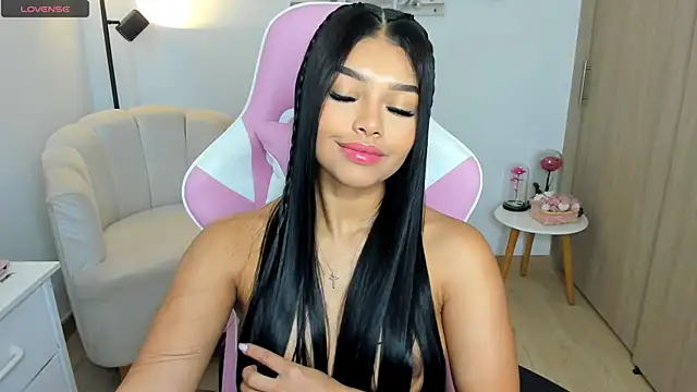 Snapshot of haileyflorez_ chatting on 06.12.26 haileyflorez online show from 06.12.26