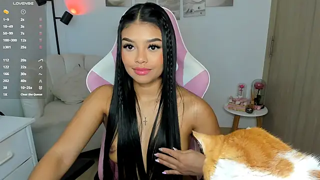 haileyflorez  online show from 08.07.26