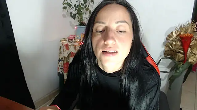 Megan-love2 online show from 11.15.25