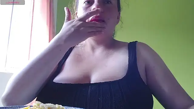 Rouse hot  online show from 06.18.26