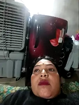 Snapshot of Jankisinghji chatting on 11.21.25 Jankisinghji online show from 11.21.25