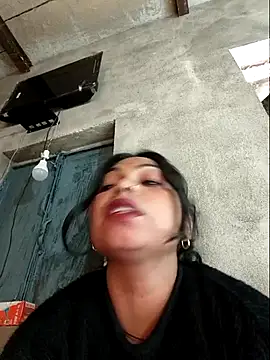 Snapshot of Jankisinghji chatting on 11.30.25 Jankisinghji online show from 11.30.25