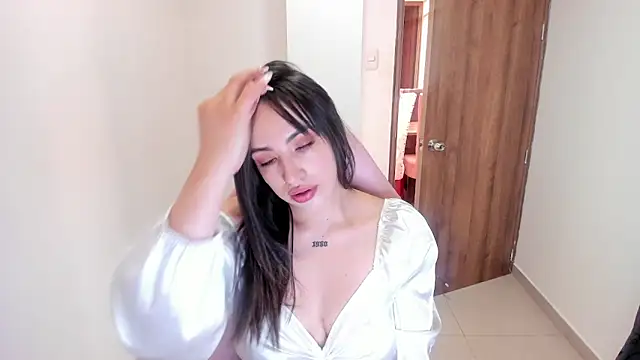 SOFIA SWEETT22 online show from 05.01.26