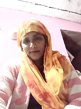 Snapshot of Pirvesh_singh chatting on 12.17.25 Pirvesh singh online show from 12.17.25