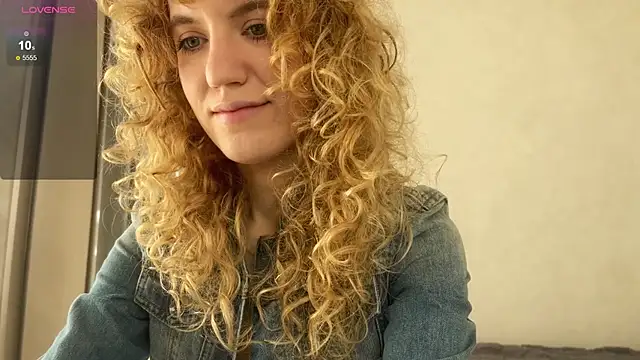 Play Me Softly online show from 03.09.26