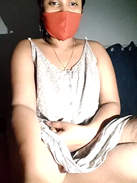 Snapshot of Red_Love_1 chatting on 11.17.25 Red Love 1 online show from 11.17.25