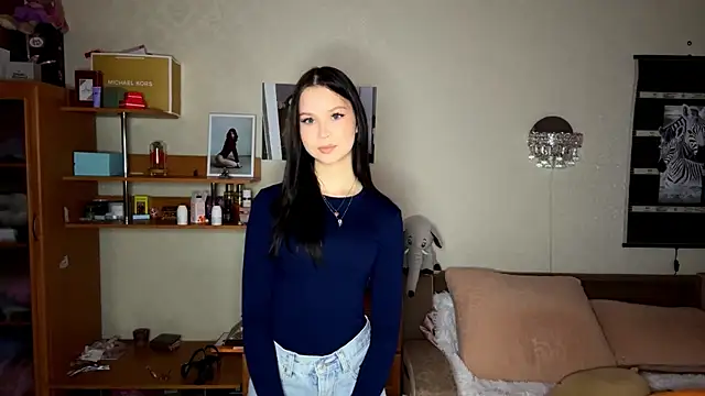 EmmaJonse online show from 11.23.25