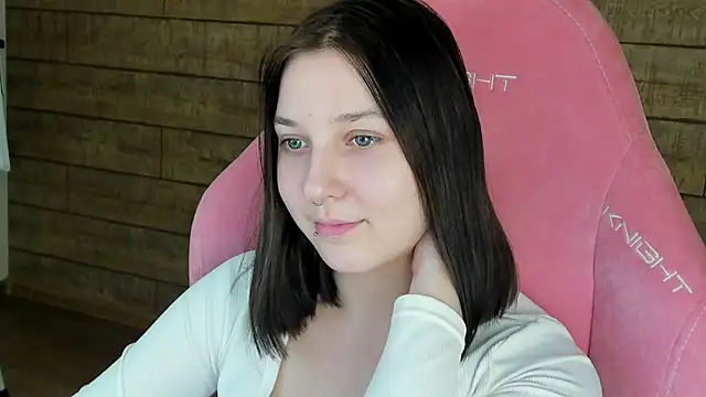 TinnaBurton online show from 01.14.26