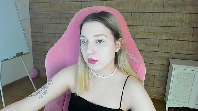 TinnaBurton online show from 05.28.26