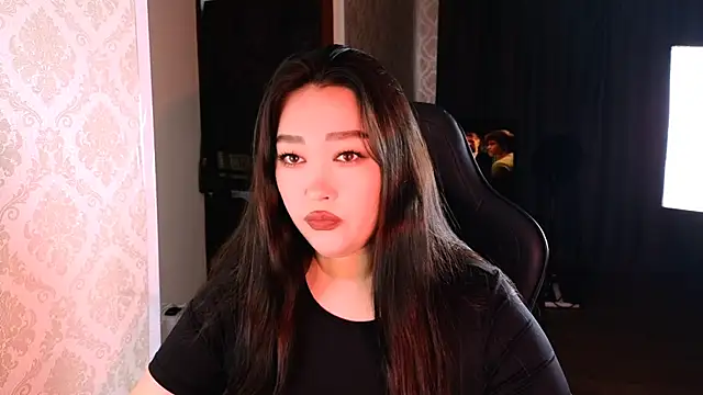 Snapshot of Emma_Uilson chatting on 11.20.25 Emma Uilson online show from 11.20.25