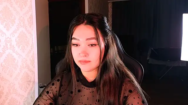 Snapshot of Emma_Uilson chatting on 12.01.25 Emma Uilson online show from 12.01.25