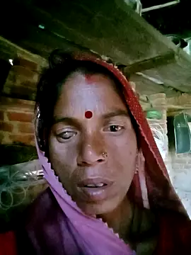 Snapshot of Savina_baby chatting on 12.15.25 Savina baby online show from 12.15.25