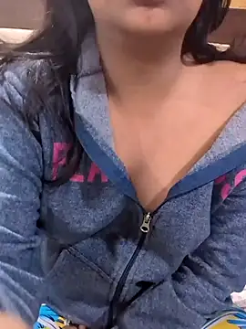 Snapshot of Kinky_Aleena chatting on 11.29.25 Kinky Aleena online show from 11.29.25