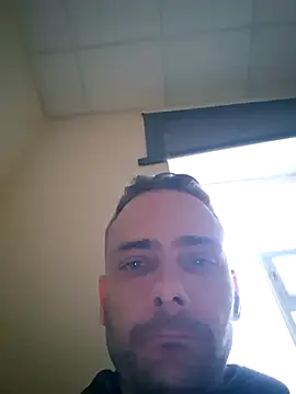 Snapshot of Gregorywhitelegs chatting on 03.11.26 Gregorywhitelegs online show from 03.11.26