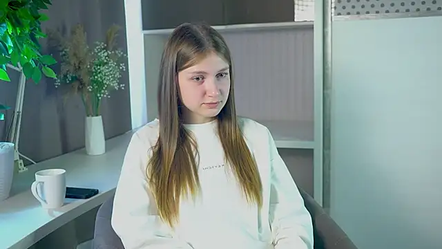 LesaFeldker online show from 11.20.25